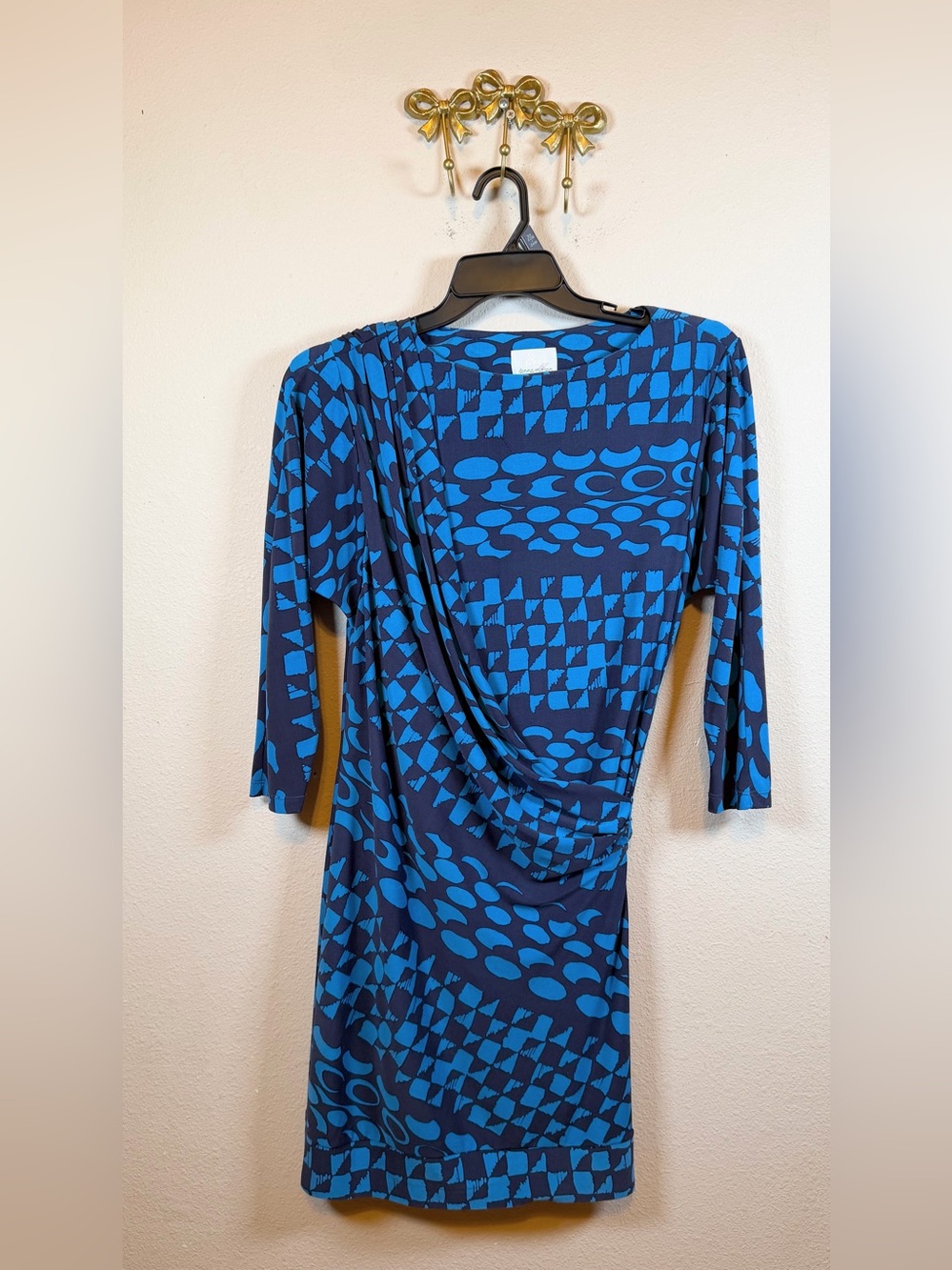 Donna Morgan Blue Geometric Draped-Side 3/4 Sleeve Dress. Size 6
